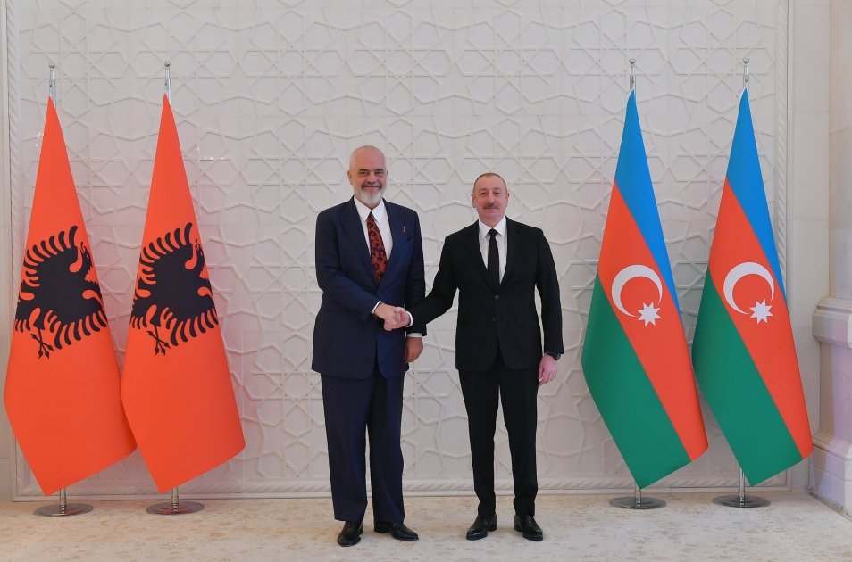 Azərbaycan Prezidenti İlham Əliyevin Albaniyanın Baş naziri Edi Rama ilə təkbətək görüşü olub (FOTO/VİDEO) (YENİLƏNİB)