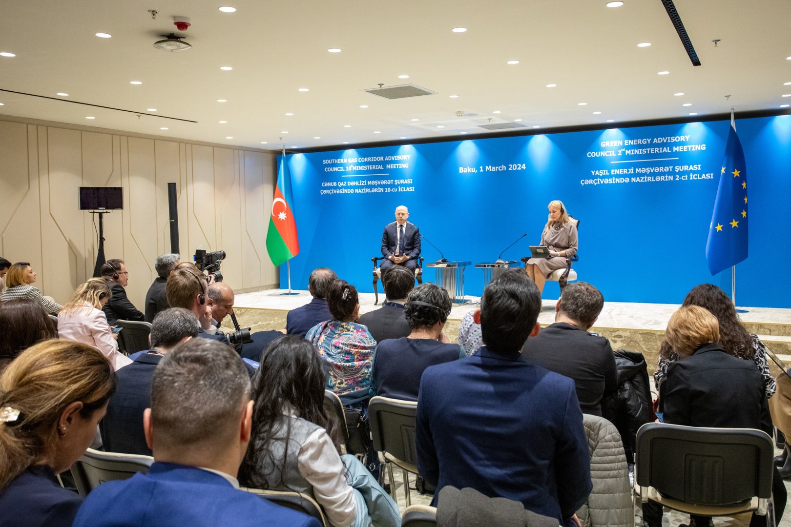 Pərviz Şahbazov və Kadri Simson mətbuata bəyanatla çıxış ediblər (FOTO)