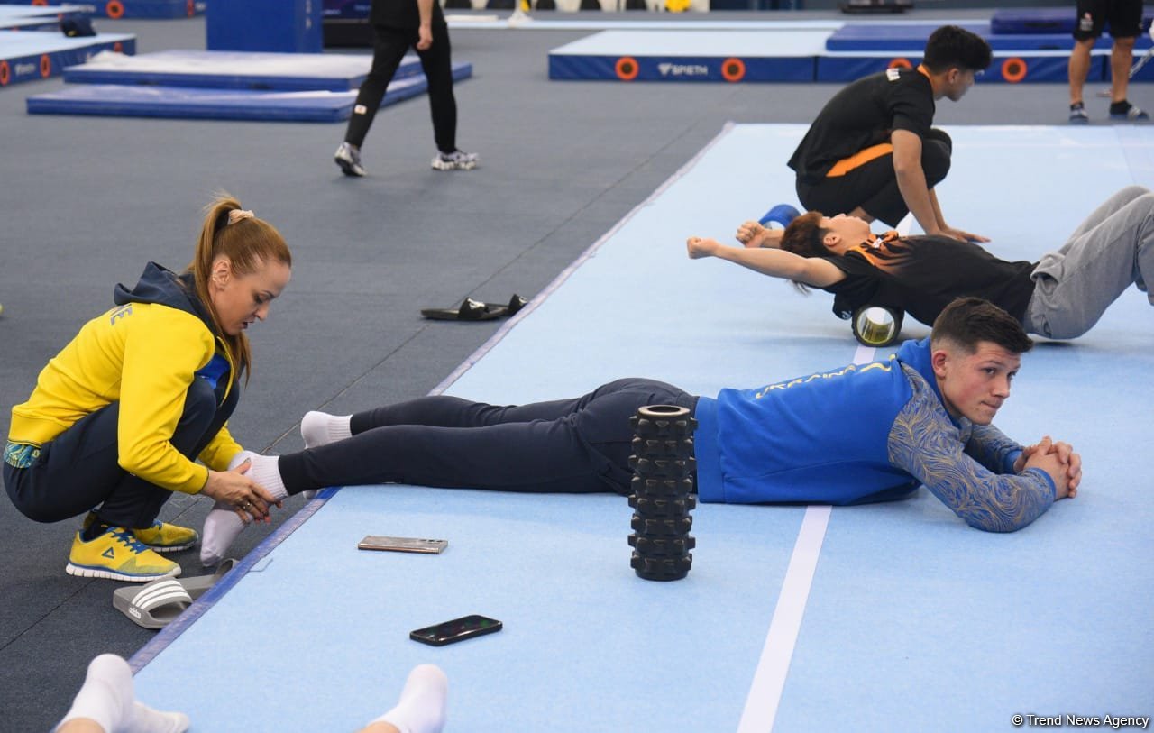 İdman gimnastikası üzrə Dünya Kubokunda iştirak edəcək idmançıların podium məşqlərindən FOTOREPORTAJ