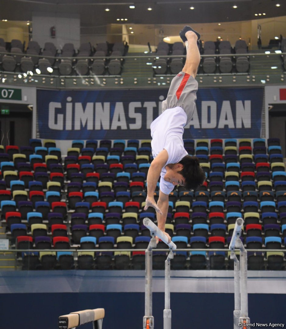 İdman gimnastikası üzrə Dünya Kubokunda iştirak edəcək idmançıların podium məşqlərindən FOTOREPORTAJ
