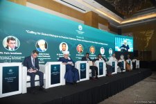 Bakıda islamofobiya ilə mübarizə mövzusunda beynəlxalq elmi konfransın ilk günü başa çatıb (FOTO) (YENİLƏNİB)
