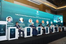 Bakıda islamofobiya ilə mübarizə mövzusunda beynəlxalq elmi konfransın ilk günü başa çatıb (FOTO) (YENİLƏNİB)