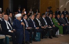 Bakıda islamofobiya ilə mübarizə mövzusunda beynəlxalq elmi konfransın ilk günü başa çatıb (FOTO) (YENİLƏNİB)