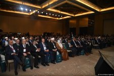 Bakıda islamofobiya ilə mübarizə mövzusunda beynəlxalq elmi konfransın ilk günü başa çatıb (FOTO) (YENİLƏNİB)