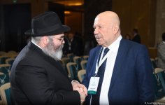 Bakıda islamofobiya ilə mübarizə mövzusunda beynəlxalq elmi konfransın ilk günü başa çatıb (FOTO) (YENİLƏNİB)