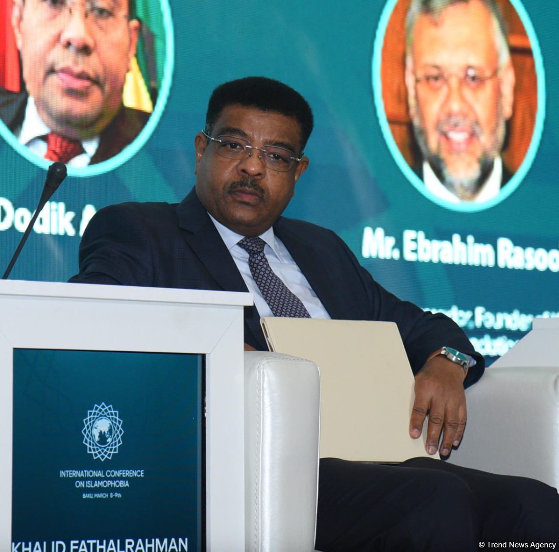 Bakıda islamofobiya ilə mübarizə mövzusunda beynəlxalq elmi konfransın ilk günü başa çatıb (FOTO) (YENİLƏNİB)