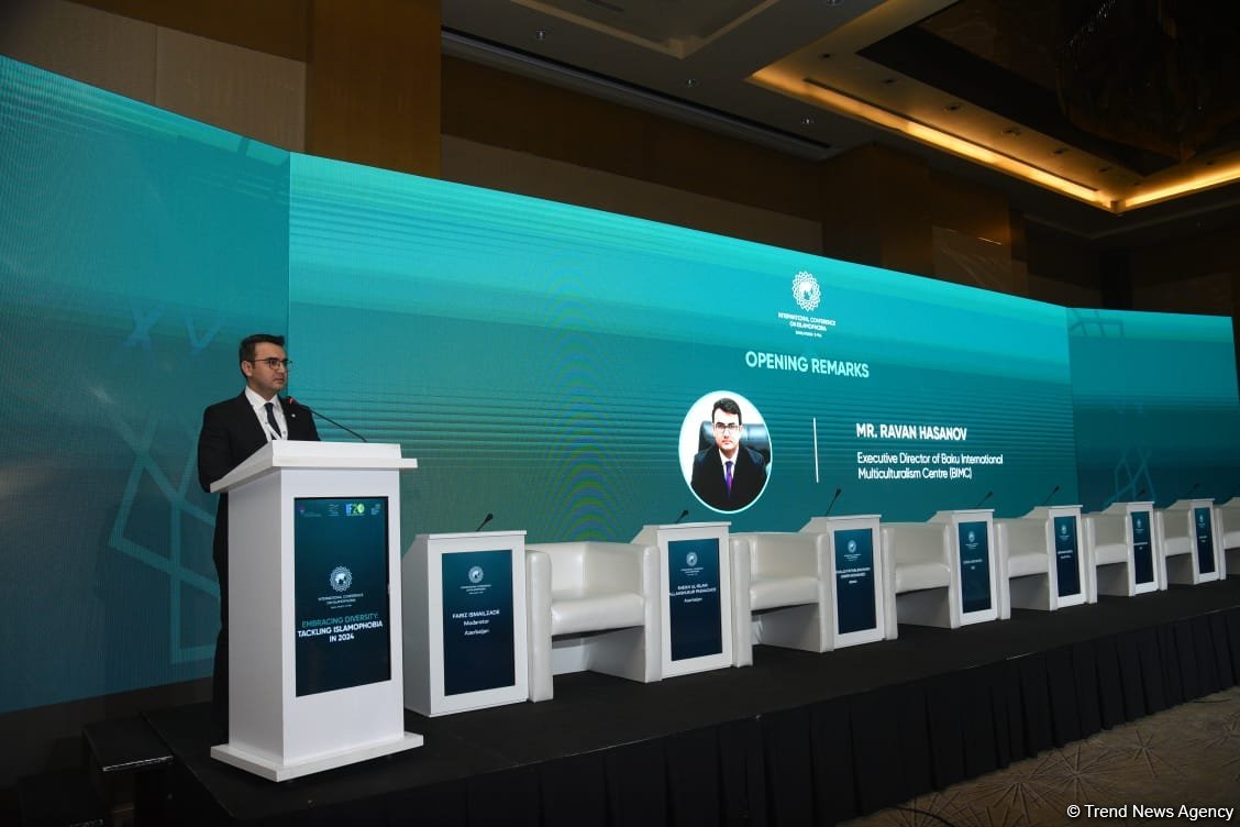 Bakıda islamofobiya ilə mübarizə mövzusunda beynəlxalq elmi konfransın ilk günü başa çatıb (FOTO) (YENİLƏNİB)