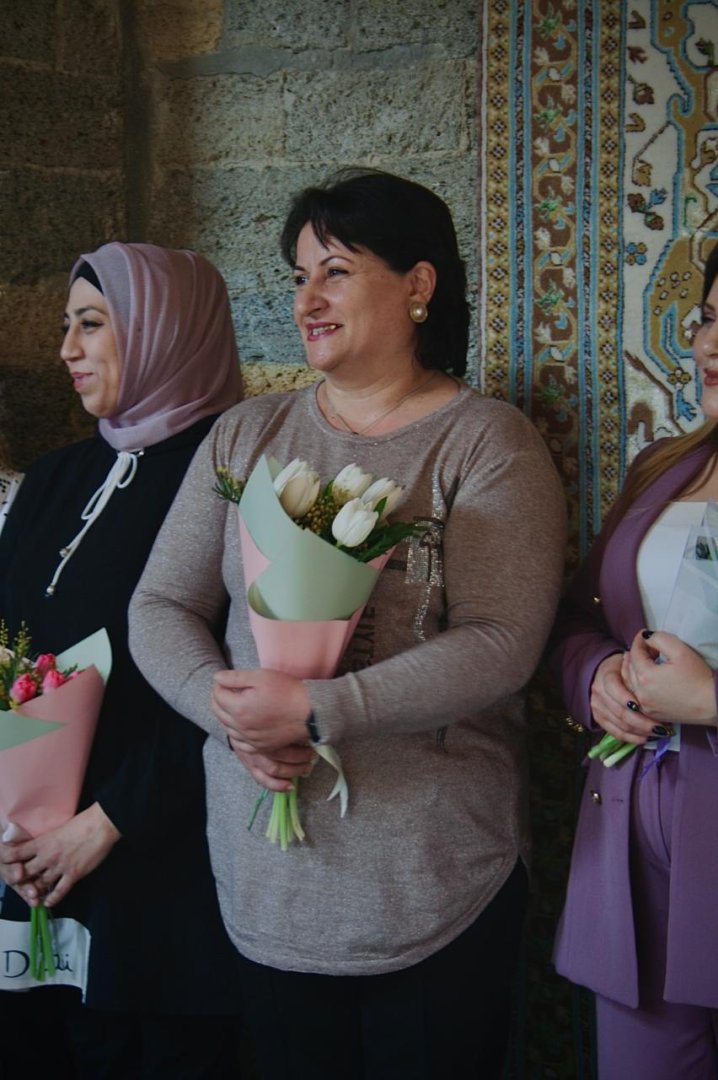 8 Mart - Beynəlxalq Qadınlar Günü münasibətilə “Azərxalça” ASC ən yaxşı toxucularını mükafatlandırdı, gəzinti təşkil etdi (FOTO)