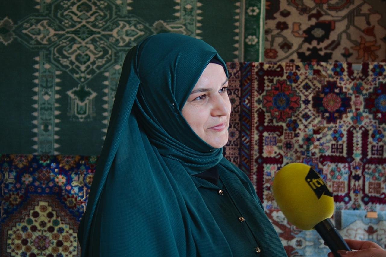 8 Mart - Beynəlxalq Qadınlar Günü münasibətilə “Azərxalça” ASC ən yaxşı toxucularını mükafatlandırdı, gəzinti təşkil etdi (FOTO)
