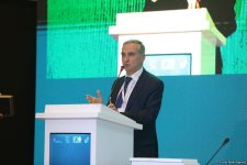 İslamofobiya ilə mübarizəyə dair beynəlxalq elmi konfransın iştirakçıları kommunike qəbul ediblər (FOTO)