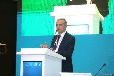 İslamofobiya ilə mübarizəyə dair beynəlxalq elmi konfransın iştirakçıları kommunike qəbul ediblər (FOTO)