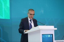 İslamofobiya ilə mübarizəyə dair beynəlxalq elmi konfransın iştirakçıları kommunike qəbul ediblər (FOTO)