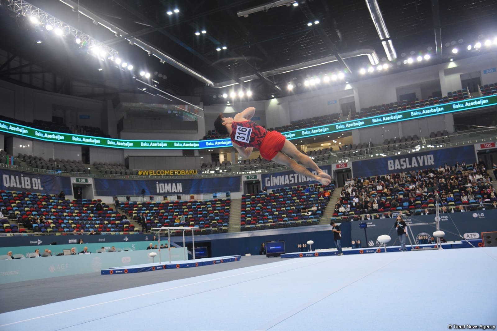 Bakıda idman gimnastikası üzrə FIG Dünya Kubokunun üçüncü günü keçirilir (FOTO)