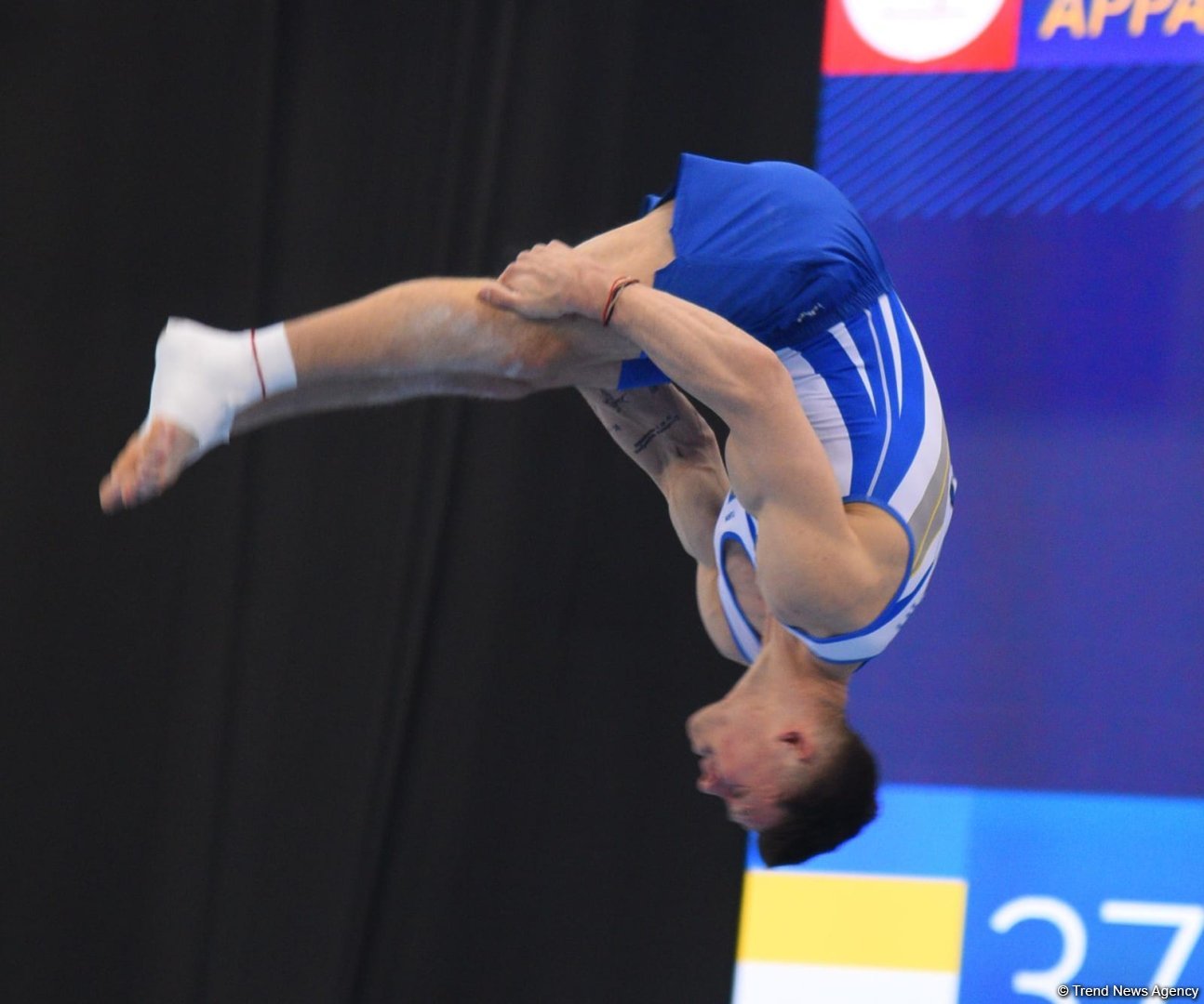 Bakıda idman gimnastikası üzrə FIG Dünya Kubokunun üçüncü günü keçirilir (FOTO)