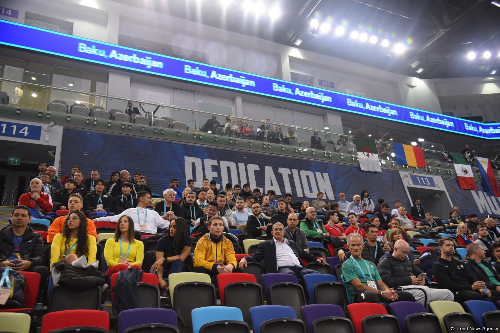 Bakıda idman gimnastikası üzrə FIG Dünya Kubokunun üçüncü günü keçirilir (FOTO)