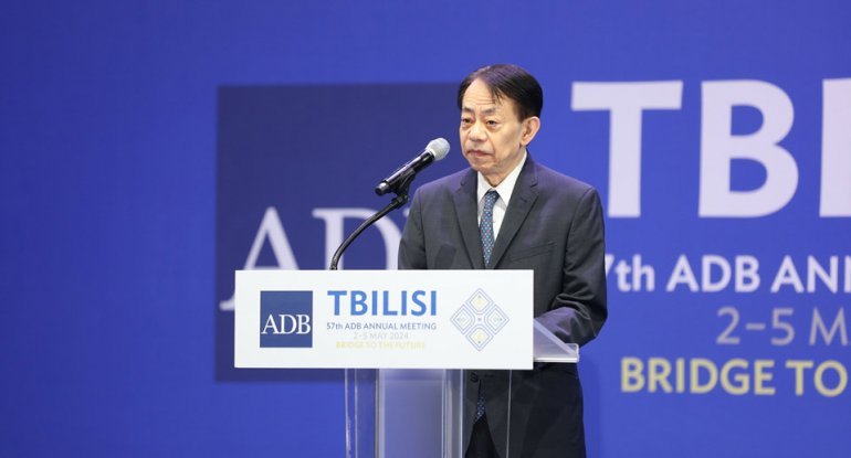 Asiya İnkişaf Bankının prezidenti Prezident İlham Əliyevi təbrik edib