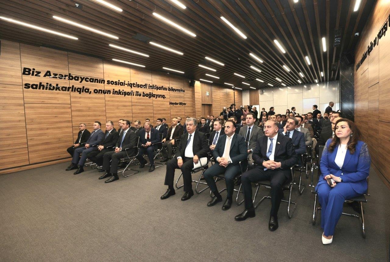 Qanunvericilikdə sahibkarlığın dəstəklənməsi ilə bağlı aparılan islahatların biznes mühitinə təsirinə dair ictimai müzakirə keçirilib