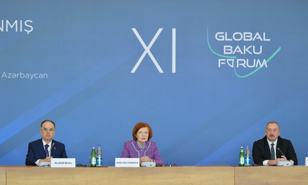 Prezident İlham Əliyev “Parçalanmış dünyanın bərpası” mövzusunda XI Qlobal Bakı Forumunda iştirak edib (FOTO/VİDEO) (YENİLƏNİB)