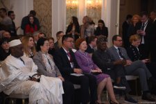 XI Qlobal Bakı Forumu panel iclasları ilə davam edir (FOTO)