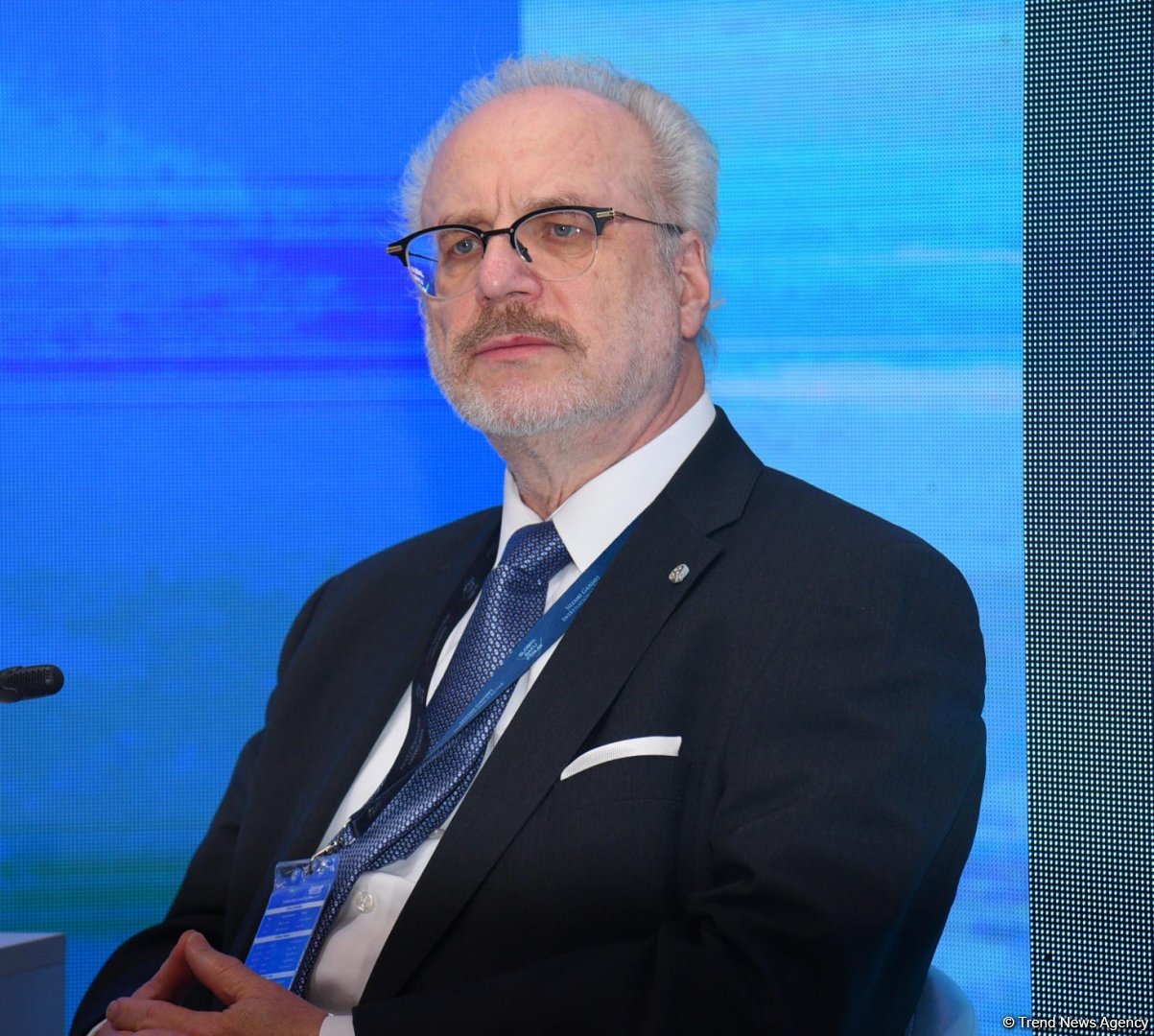 XI Qlobal Bakı Forumu panel iclasları ilə davam edir (FOTO)