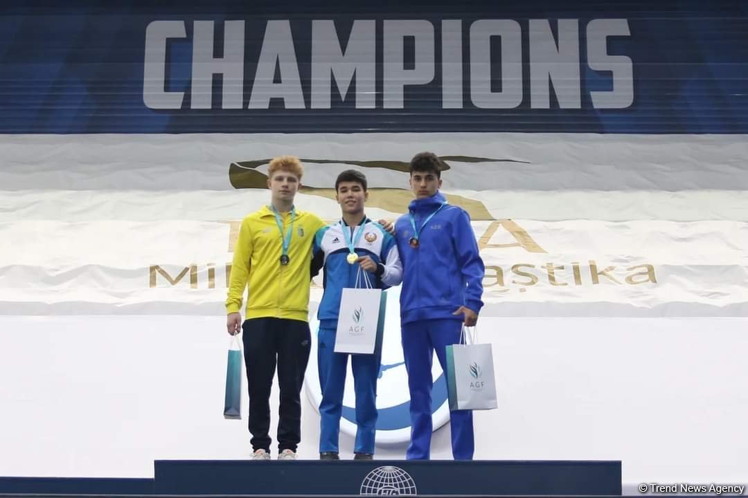 Azərbaycan gimnastı İvan Tixonov fərdi çoxnövçülükdə qızıl medal qazanıb (FOTO)