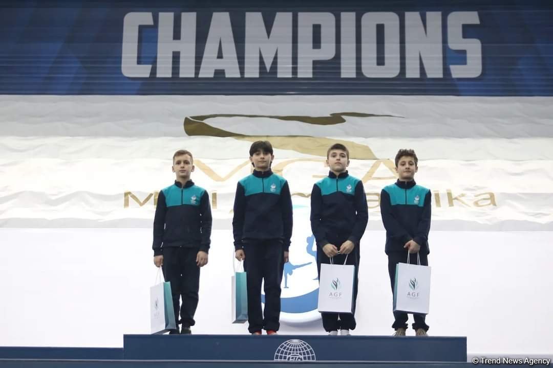 Azərbaycan gimnastı İvan Tixonov fərdi çoxnövçülükdə qızıl medal qazanıb (FOTO)