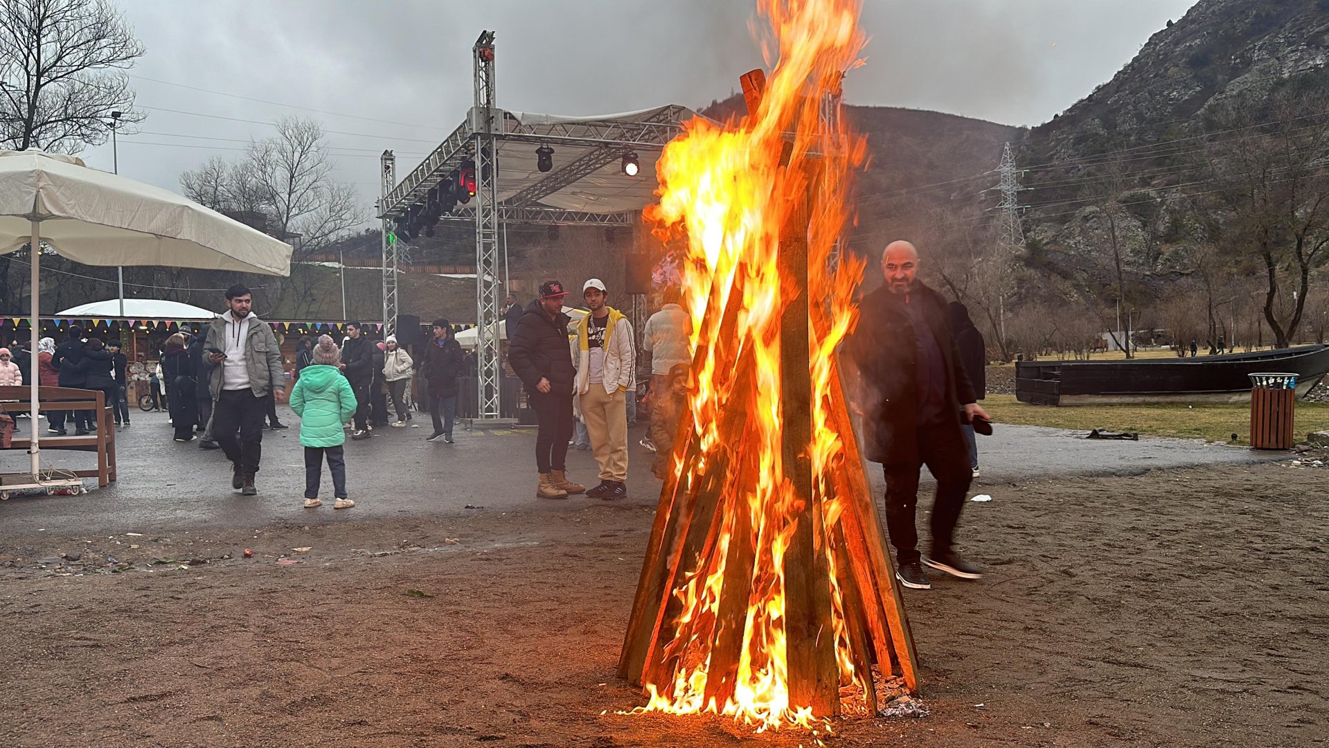 Laçında 32 ildən sonra Torpaq çərşənbəsinin tonqalı qalanıb (FOTO/VİDEO) (YENİLƏNİB)