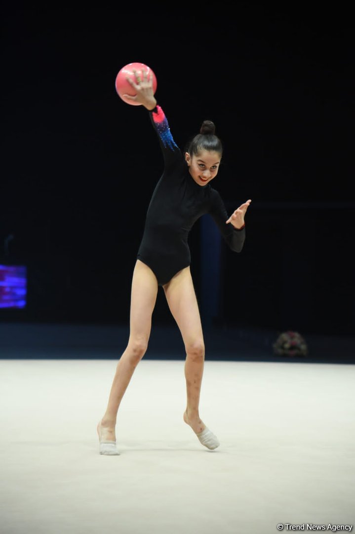Bakıda bədii gimnastika üzrə 29-cu Azərbaycan Çempionatının yarışlarının ikinci gününə start verilib (FOTO)