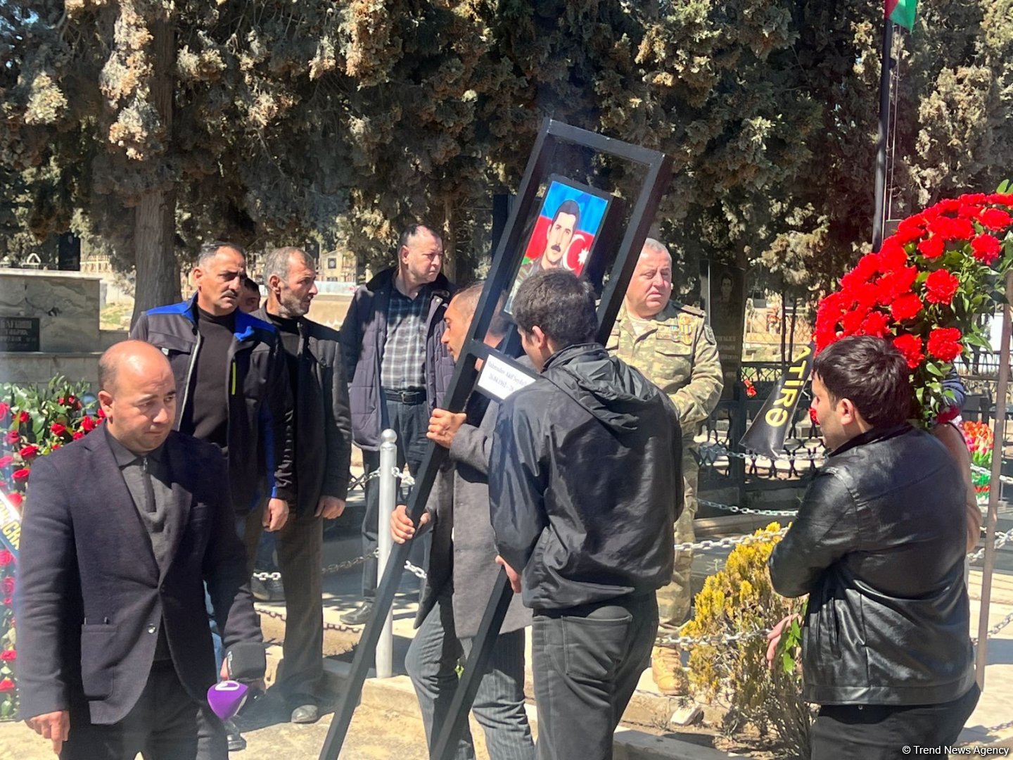 Xocalı soyqırımında itkin düşən Akif Mahmudovun 32 il sonra tapılan qalıqları dəfn olundu (FOTO/VİDEO)