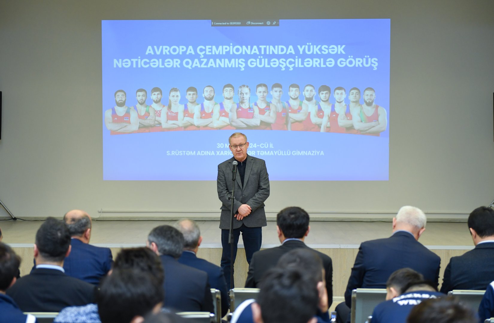 Avropa çempionatında yüksək nəticələr əldə etmiş güləşçilərlə və Xarici Dillər Təmayüllü Gimnaziyada təhsil alan şagird-güləşçilərlə görüş keçirilib (FOTO)