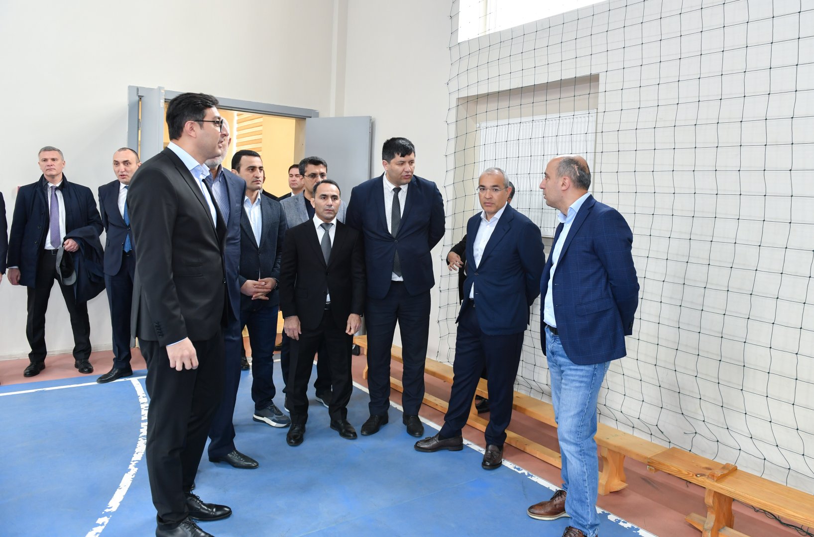 Avropa çempionatında yüksək nəticələr əldə etmiş güləşçilərlə və Xarici Dillər Təmayüllü Gimnaziyada təhsil alan şagird-güləşçilərlə görüş keçirilib (FOTO)