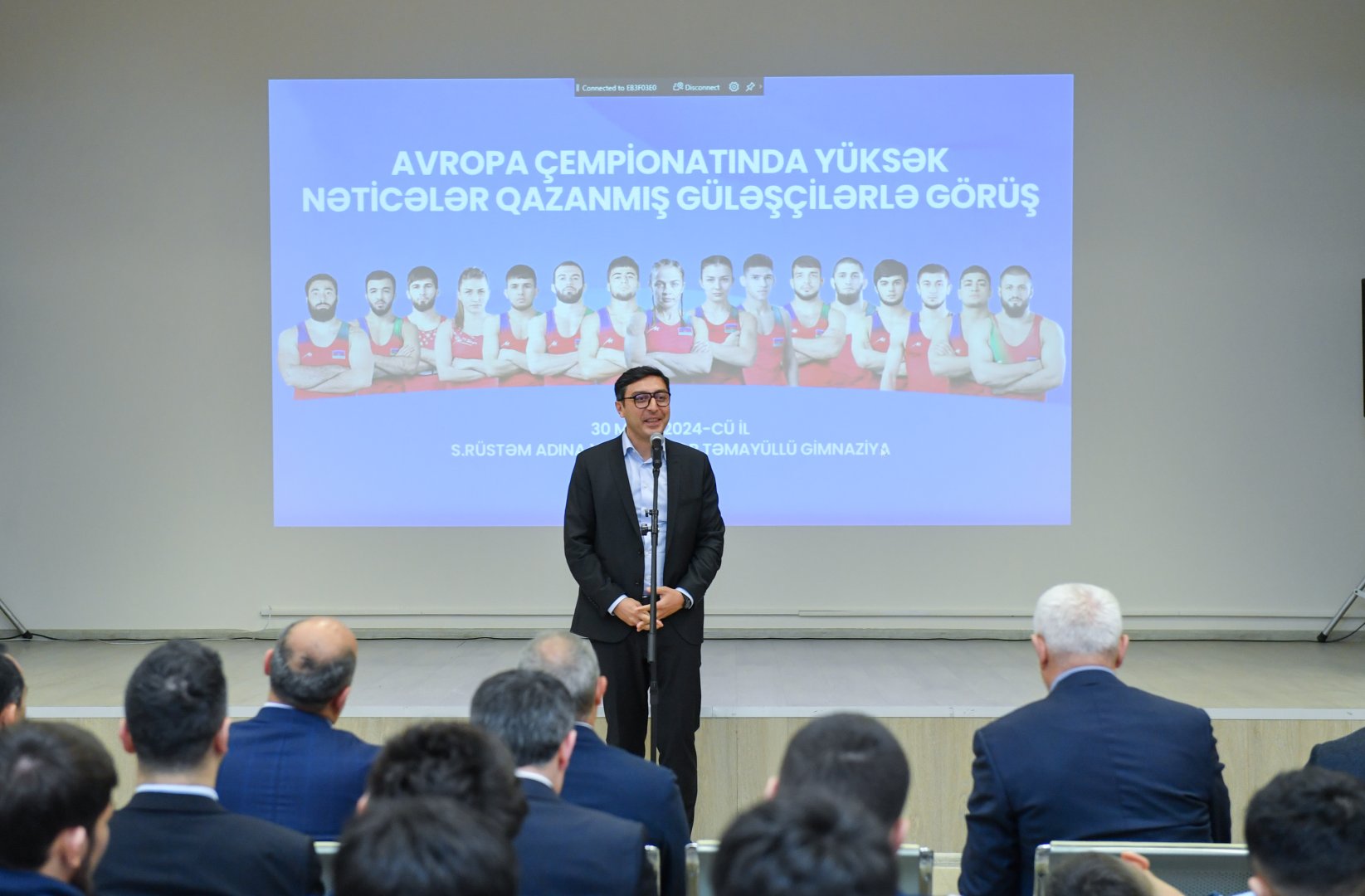 Avropa çempionatında yüksək nəticələr əldə etmiş güləşçilərlə və Xarici Dillər Təmayüllü Gimnaziyada təhsil alan şagird-güləşçilərlə görüş keçirilib (FOTO)