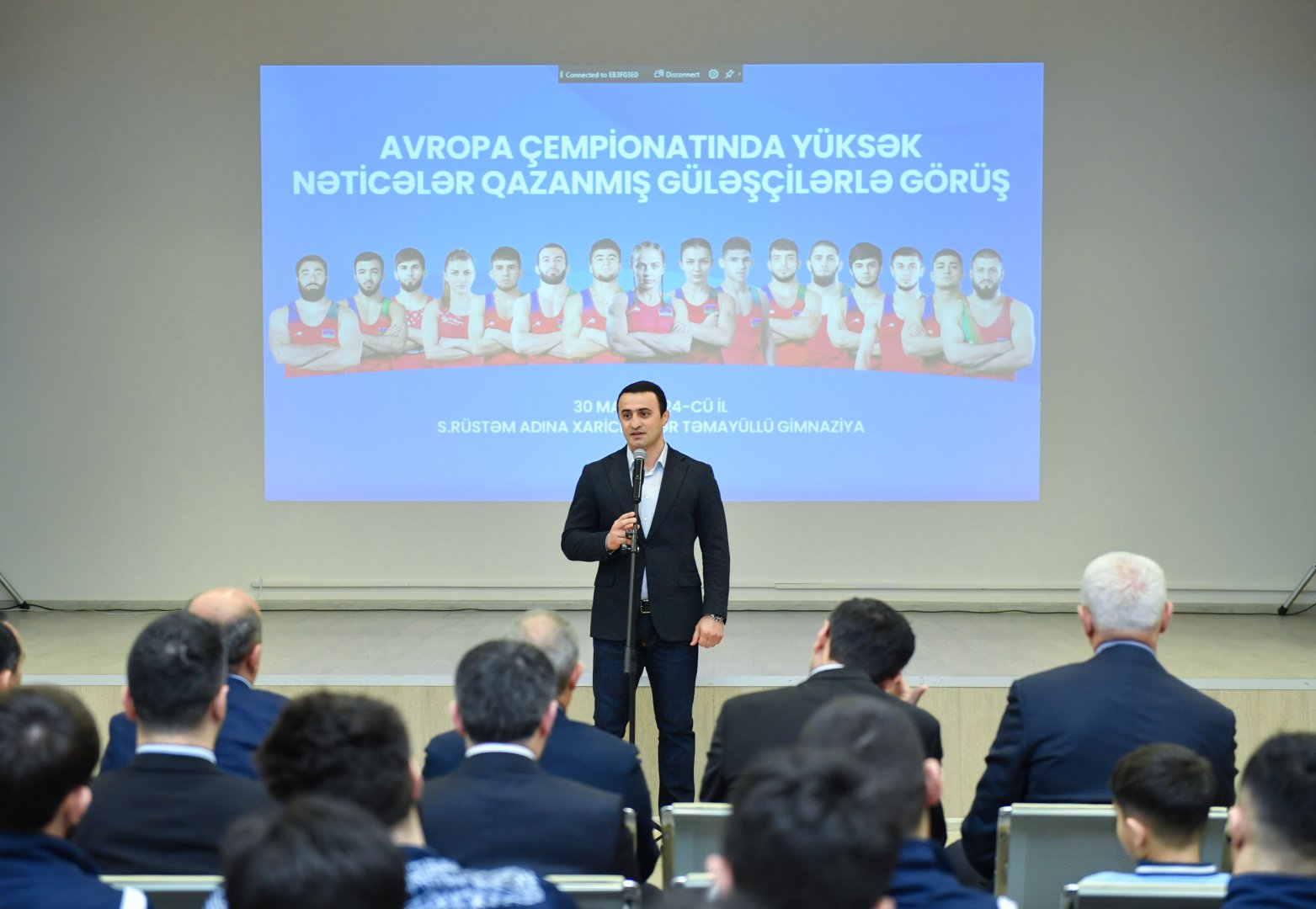 Avropa çempionatında yüksək nəticələr əldə etmiş güləşçilərlə və Xarici Dillər Təmayüllü Gimnaziyada təhsil alan şagird-güləşçilərlə görüş keçirilib (FOTO)