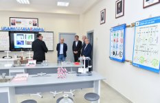 Avropa çempionatında yüksək nəticələr əldə etmiş güləşçilərlə və Xarici Dillər Təmayüllü Gimnaziyada təhsil alan şagird-güləşçilərlə görüş keçirilib (FOTO)