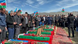 Xocalı soyqırımı qurbanlarının nəşlərinin qalıqları Xocalıda dəfn edilib (FOTO/VİDEO)