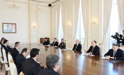 Prezident İlham Əliyev Türkiyə Prezident Administrasiyasının komitə sədrinin rəhbərlik etdiyi nümayəndə heyətini qəbul edib (YENİLƏNİB) (FOTO)