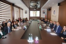 BSU-da  “İnklüziv cəmiyyət üçün imkanlar və yeni texnologiyalar”  mövzusunda məlumat sessiyası keçirilib (FOTO)