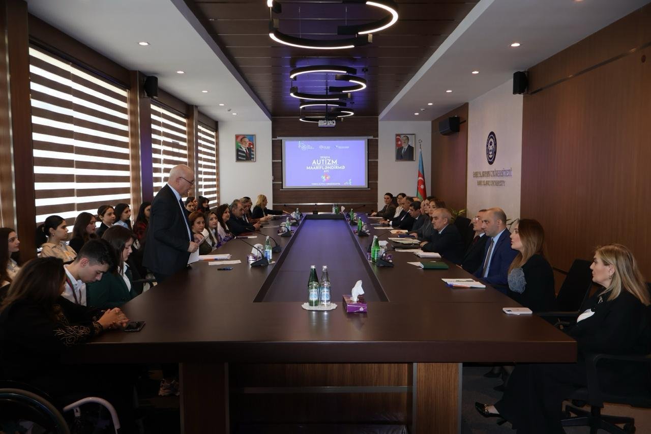 BSU-da  “İnklüziv cəmiyyət üçün imkanlar və yeni texnologiyalar”  mövzusunda məlumat sessiyası keçirilib (FOTO)