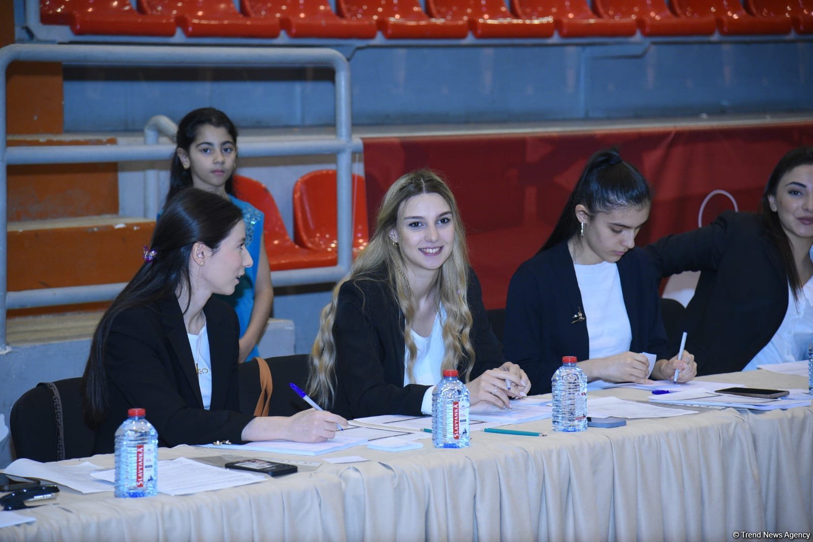 Bakıda "Ocaq Sport" klubunun bədii gimnastika üzrə açıq birincilik yarışlarının ikinci gününə start verilib (FOTO)