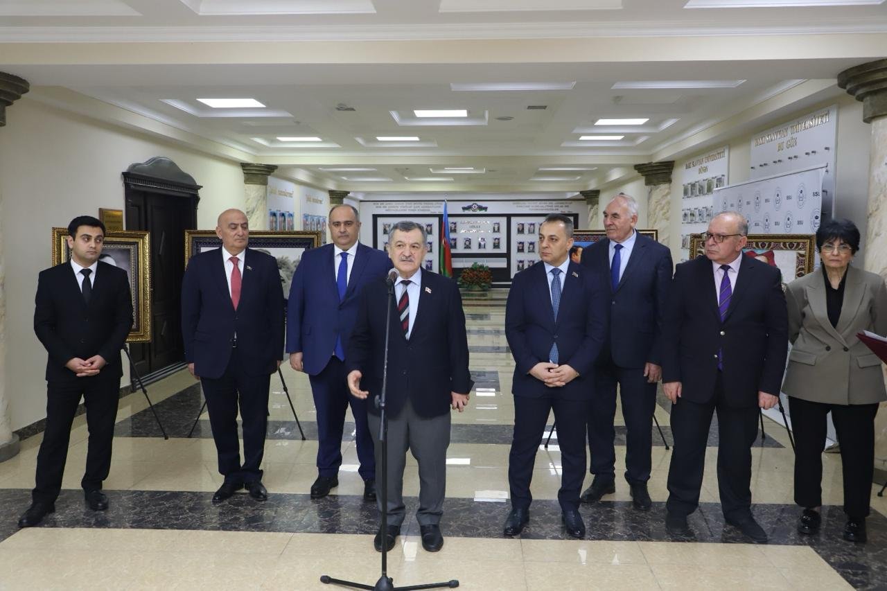 BSU-da “Heydər Əliyev - Unudulmaz lider” adlı foto-xalça sərgisinin təqdimatı baş tutub