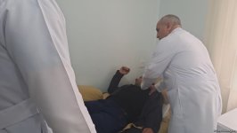Beyləqanda fəhlə daşıyan avtobus aşıb, yaralılar var (FOTO)