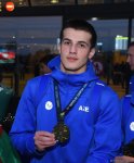 Avropa çempionatında qızıl və gümüş medallar qazanan gimnastlarımız Vətənə dönüblər (FOTO)