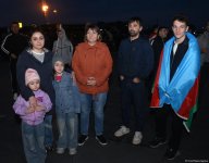 Avropa çempionatında qızıl və gümüş medallar qazanan gimnastlarımız Vətənə dönüblər (FOTO)