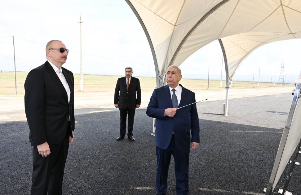 Prezident İlham Əliyev Hacıqabul rayonunda avtomobil yolunun açılışında iştirak edib (FOTO/VİDEO)
