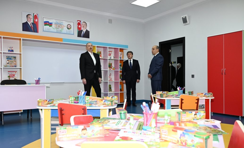 Prezident İlham Əliyev Qəbələnin Bum qəsəbəsində tam orta məktəbin yeni binasının açılışında iştirak edib (FOTO) (YENİLƏNİB)