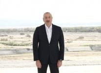 Prezident İlham Əliyev Hacıqabul rayonunda Şirvan suvarma kanalının təməlini qoyub (FOTO/VİDEO) (YENİLƏNİB)