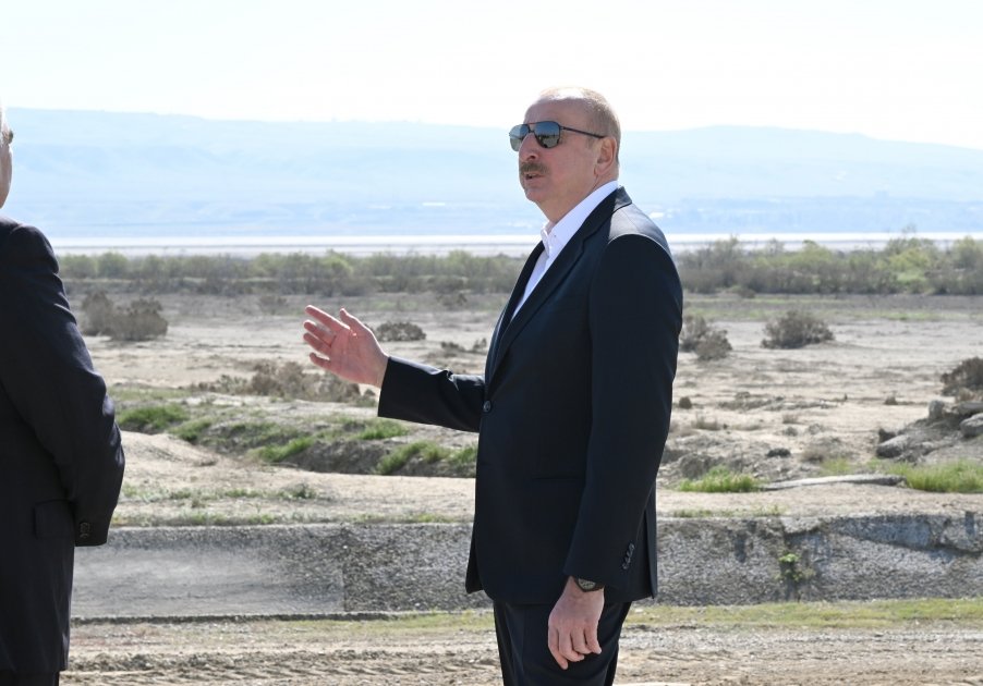 Prezident İlham Əliyev Hacıqabul rayonunda Şirvan suvarma kanalının təməlini qoyub (FOTO/VİDEO) (YENİLƏNİB)