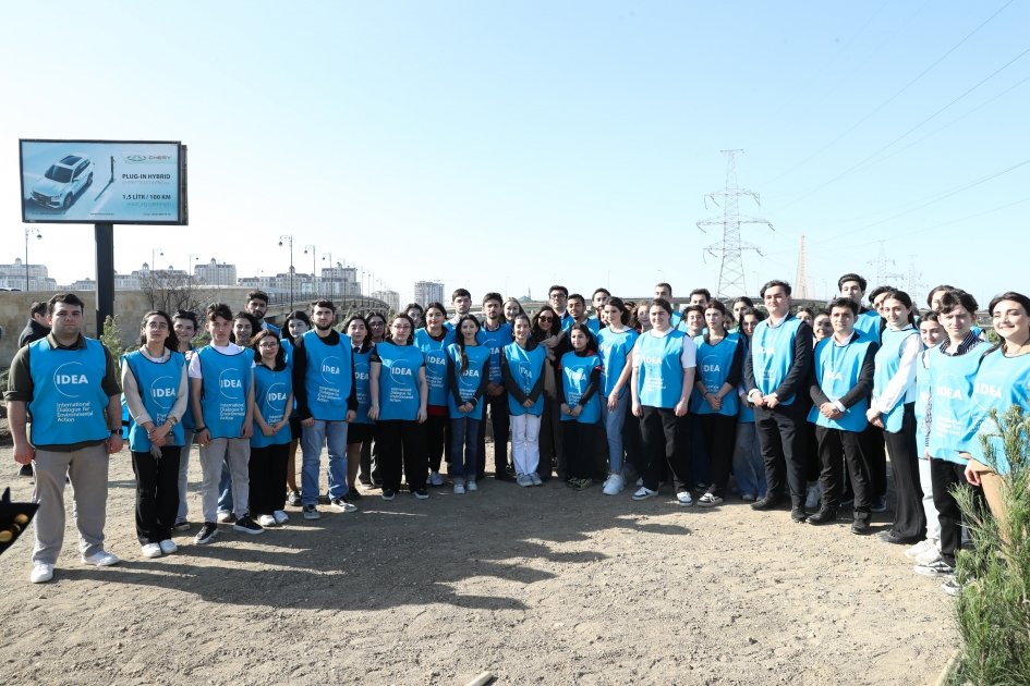 Heydər Əliyev Fondunun vitse-prezidenti Leyla Əliyevanın iştirakı ilə paytaxtın Nizami rayonunda ağacəkmə aksiyası keçirilib (FOTO)