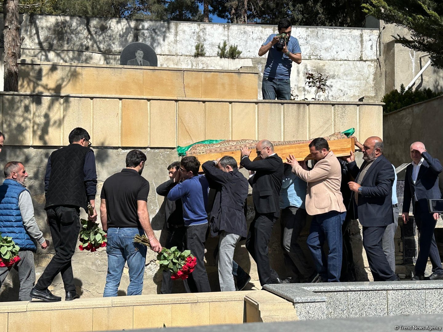 Hadı Rəcəbli dəfn olunub (FOTO)