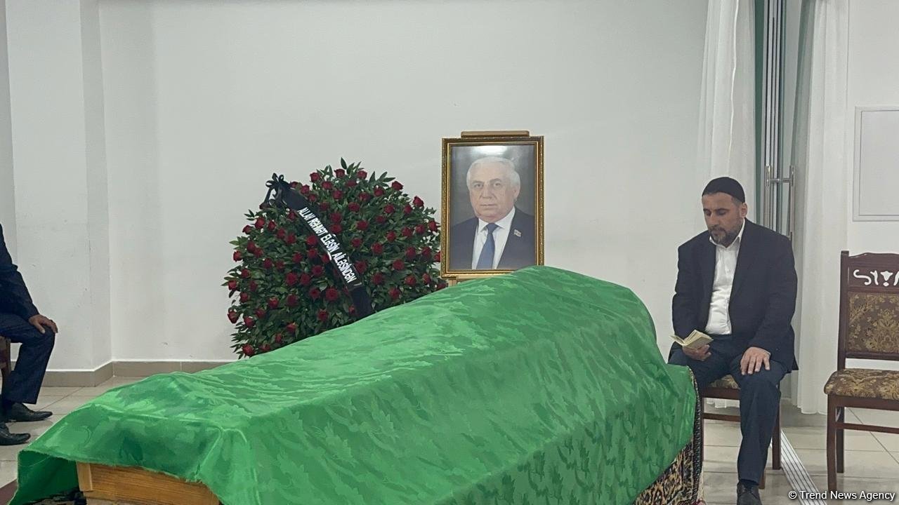 Hadı Rəcəbli ilə vida mərasimi başa çatıb (FOTO) (YENİLƏNİB)